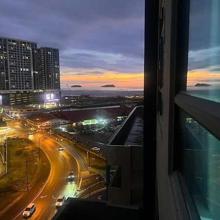 Botiza Suites At Jesselton Quay コタキナバル 部屋 写真