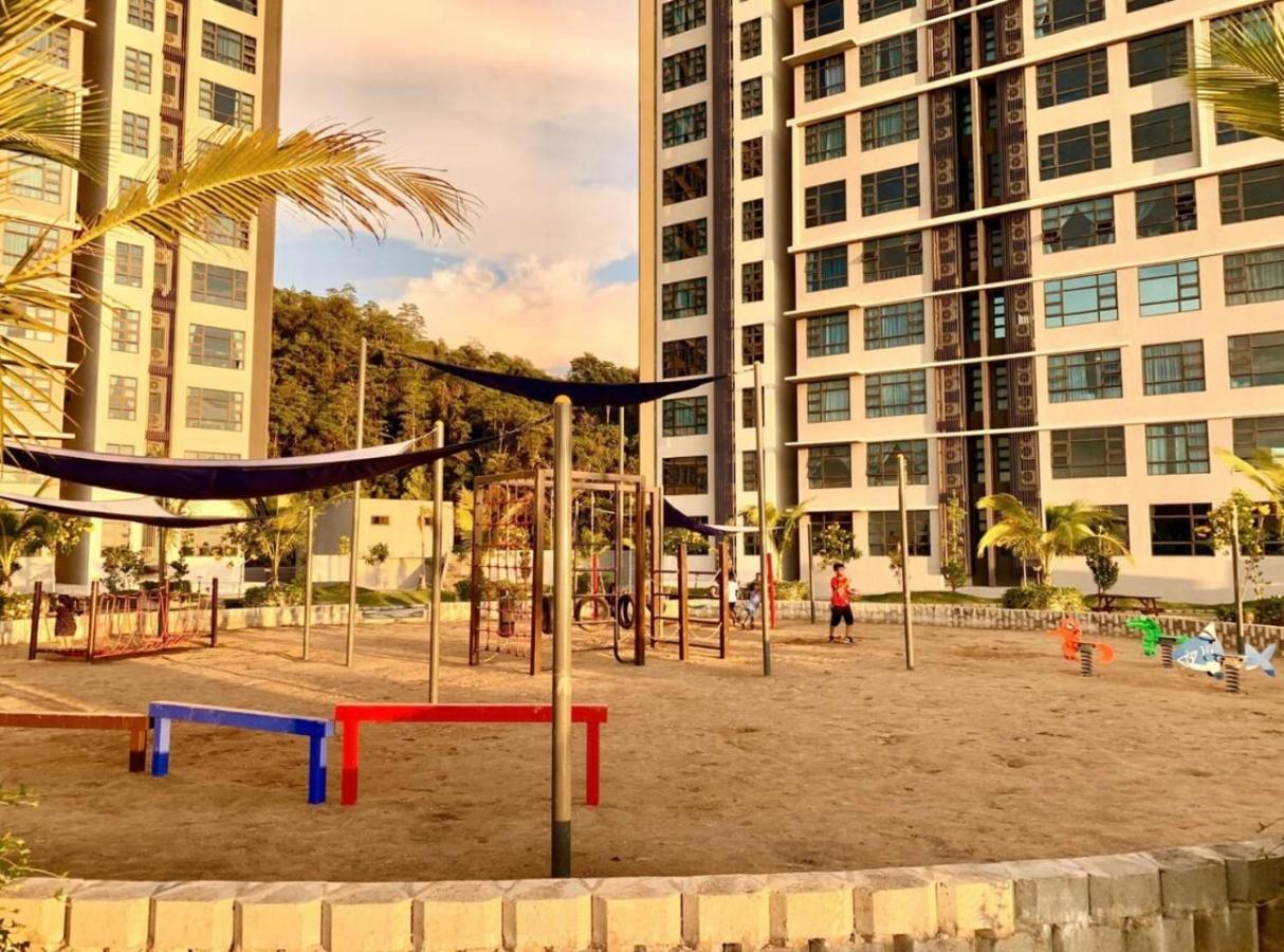 Botiza Suites At Jesselton Quay コタキナバル エクステリア 写真