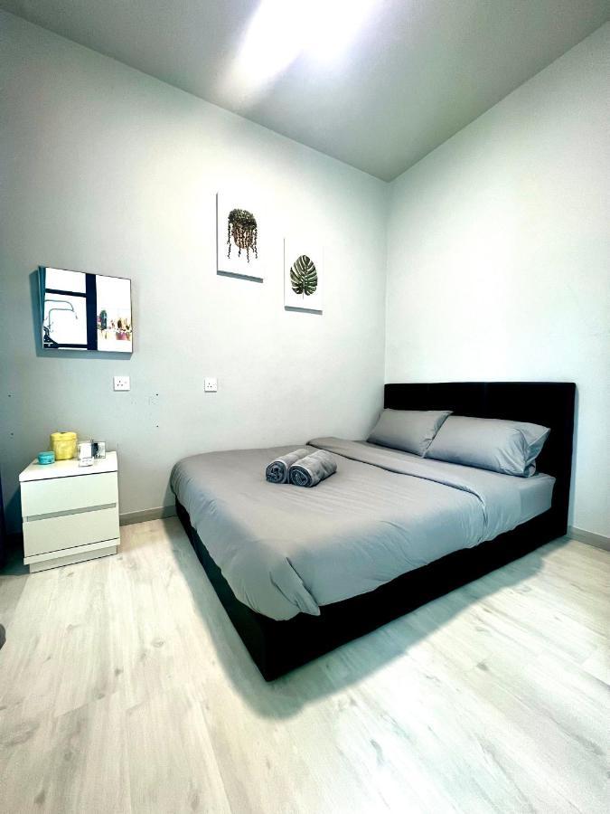 Botiza Suites At Jesselton Quay コタキナバル エクステリア 写真